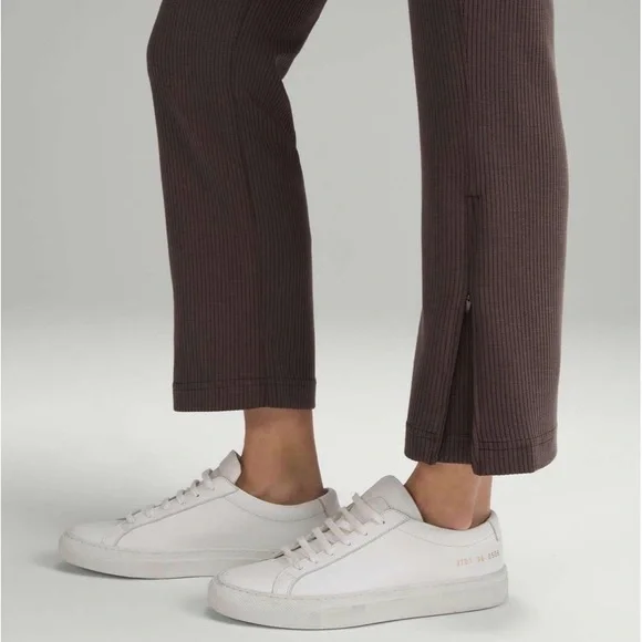Lululemon Ribbed Softstreme Zip Leg High-Rise Crop Pant Size 14 Espresso - Picture 12 of 12